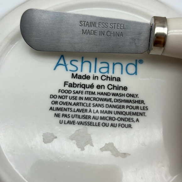 Happy Hanukkah Ceramic Pottery Set: Cheese Board, Cheese Knife, & Round Plate - Picture 12 of 12